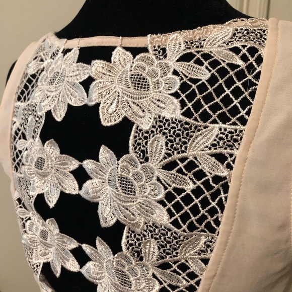 Doe + Rae ModCloth High Low dress with lace - Picture 8 of 11